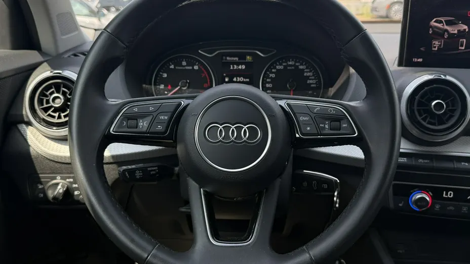 AUDI Q2 -