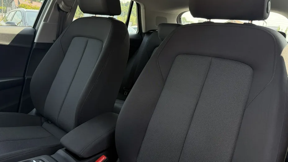 AUDI Q2 -