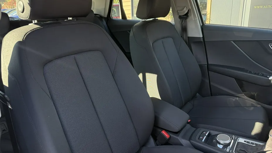 AUDI Q2 -