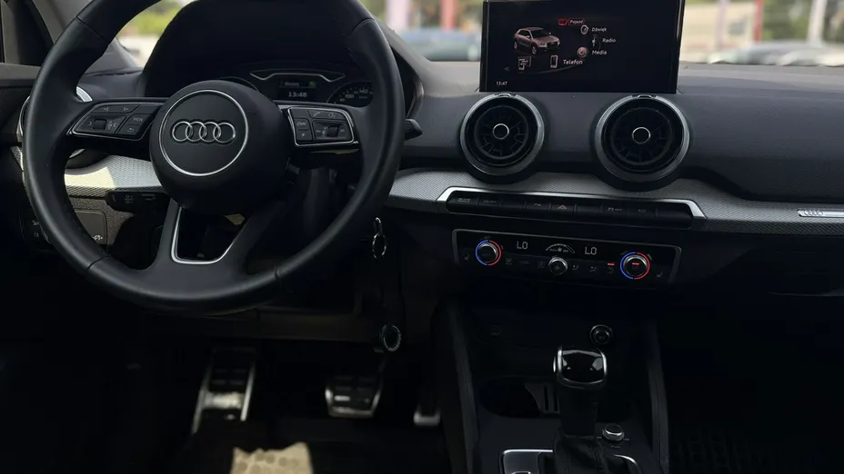 AUDI Q2 -