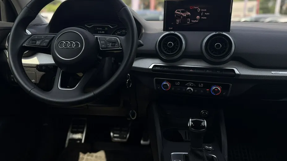AUDI Q2 -