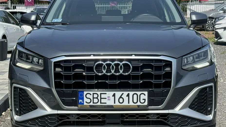 AUDI Q2 -