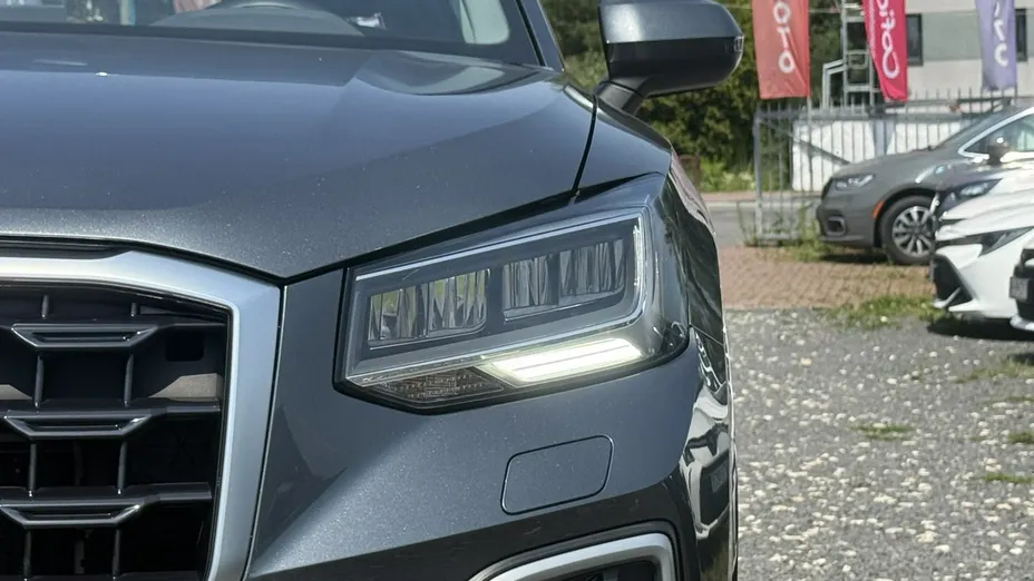 AUDI Q2 -