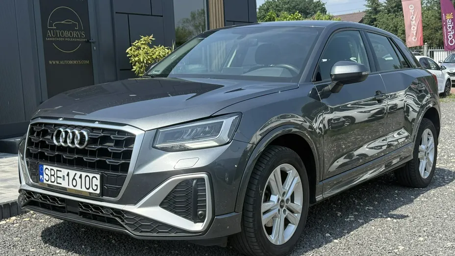 AUDI Q2 -