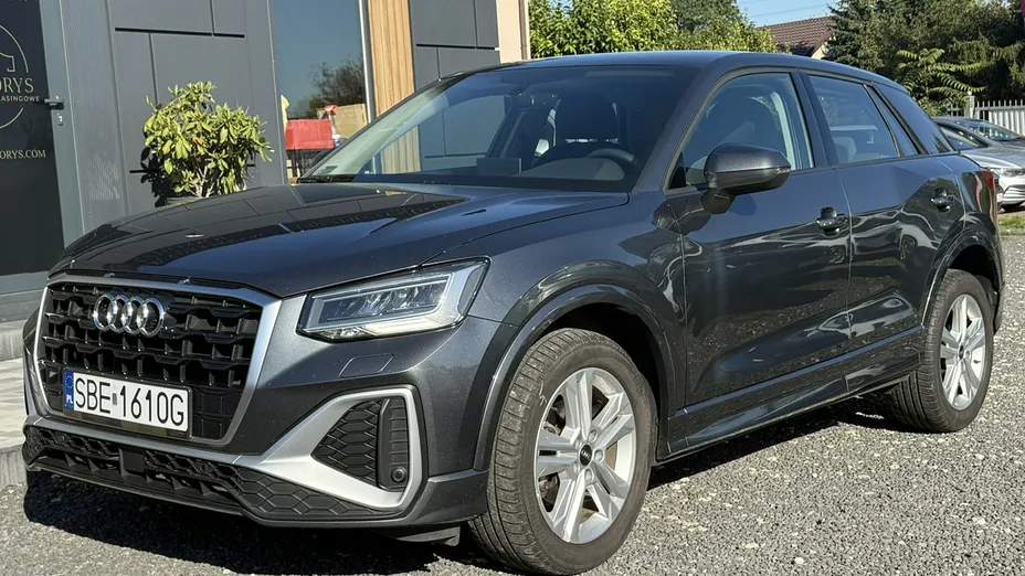 AUDI Q2 -