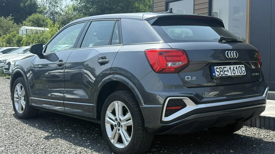 AUDI Q2 -