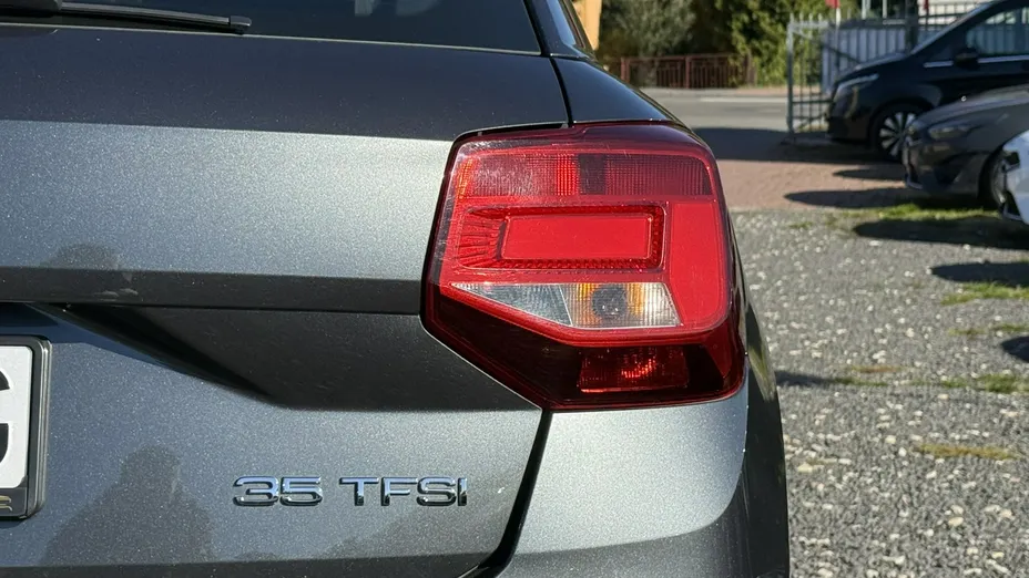 AUDI Q2 -