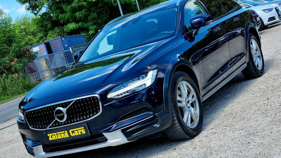 VOLVO V90 -