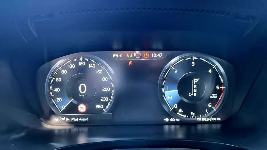 VOLVO V90 -