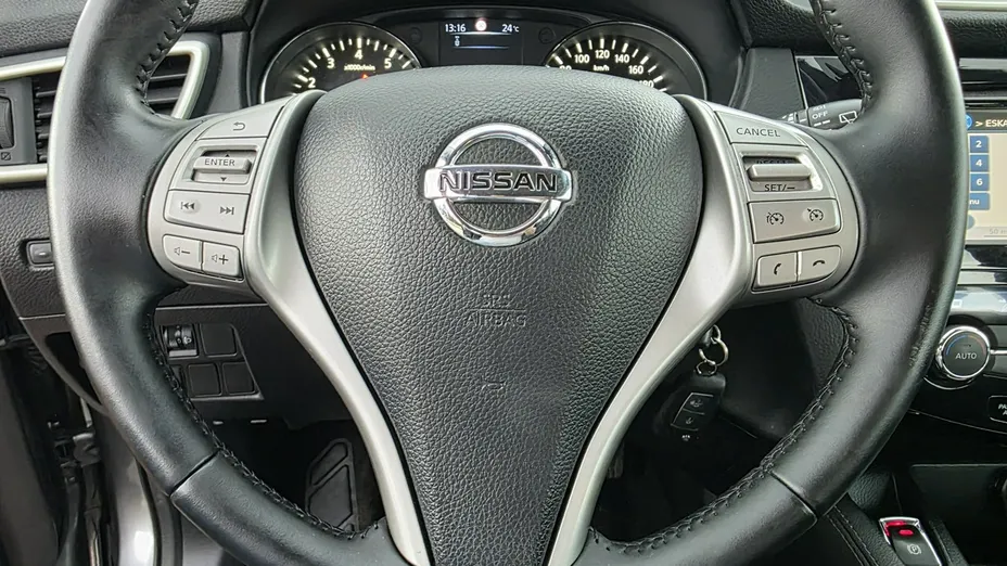 NISSAN Qashqai -