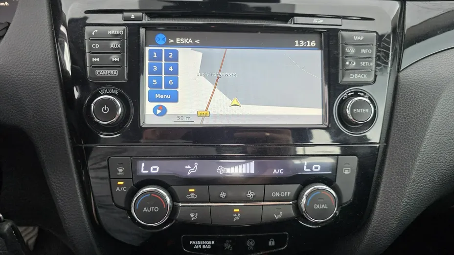 NISSAN Qashqai -