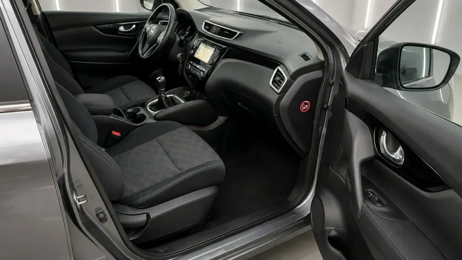 NISSAN Qashqai -