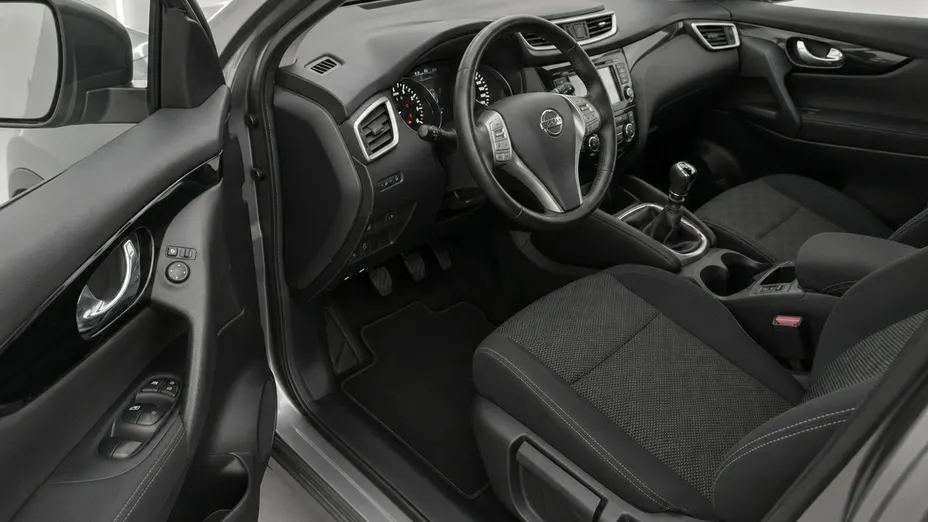 NISSAN Qashqai -