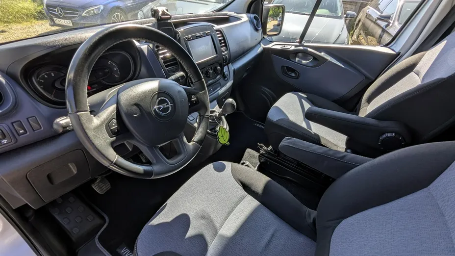 OPEL Vivaro -