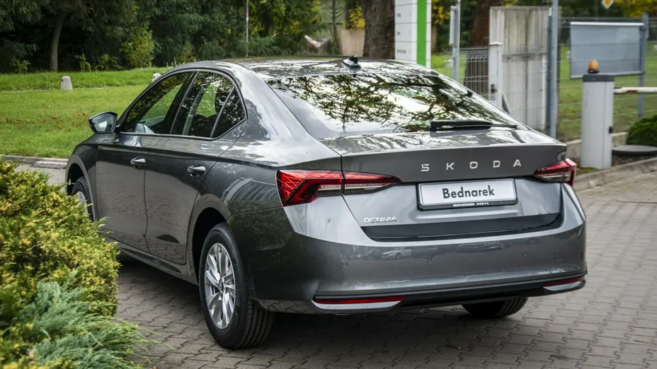 SKODA Octavia -