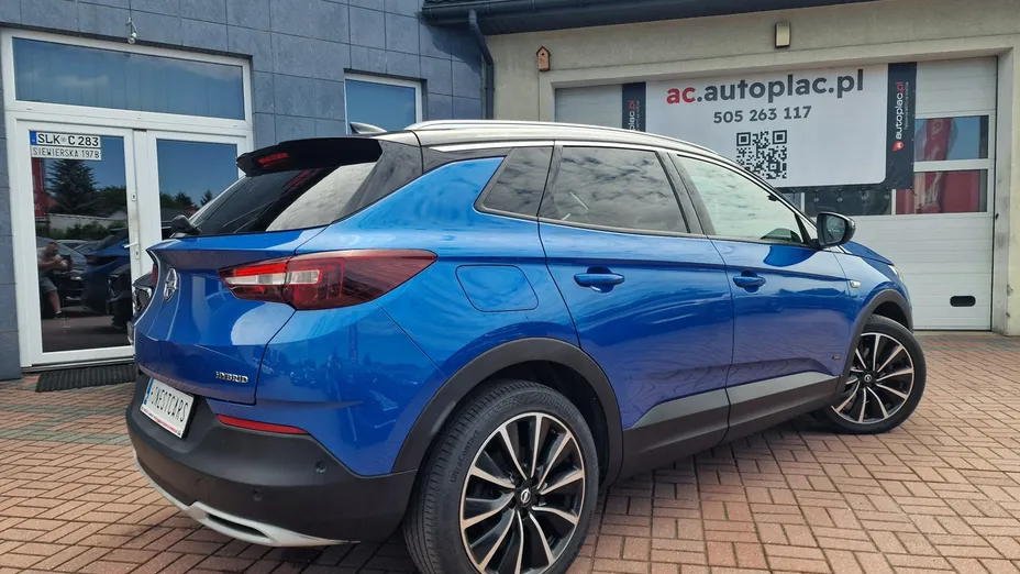 OPEL Grandland X -