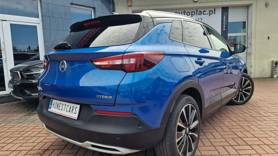 OPEL Grandland X -