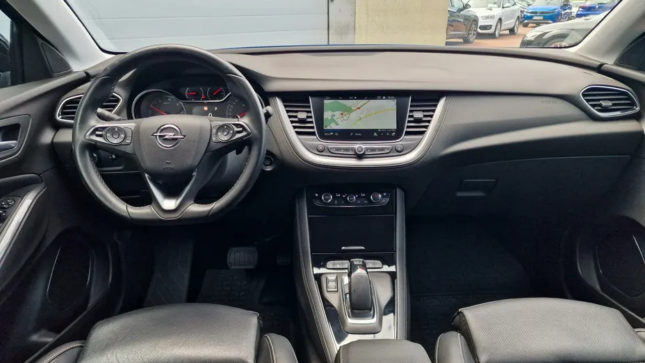 OPEL Grandland X -