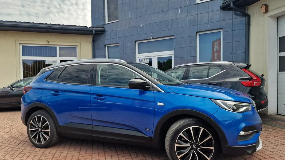 OPEL Grandland X -