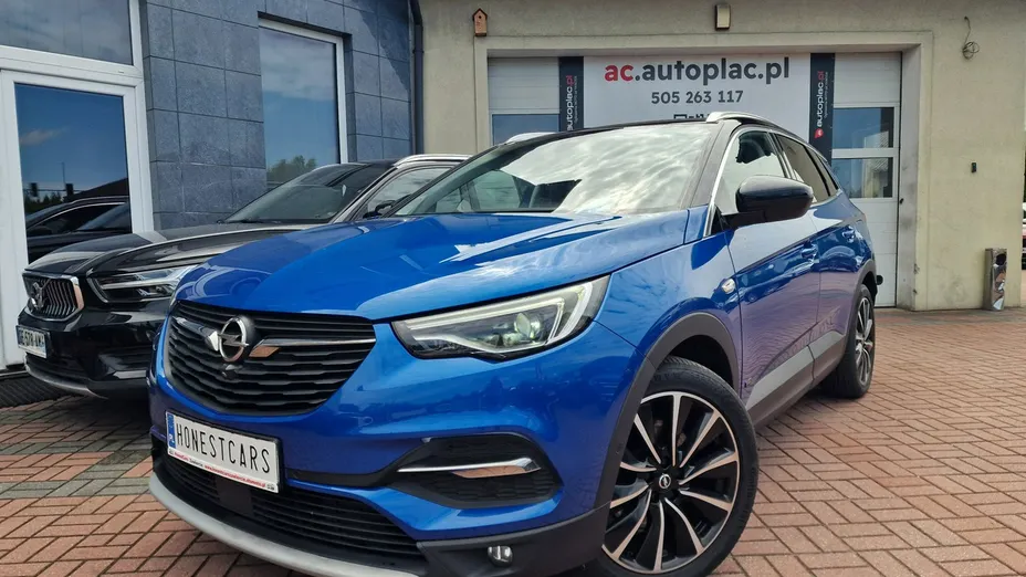 OPEL Grandland X -