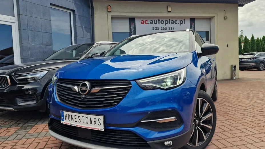 OPEL Grandland X -