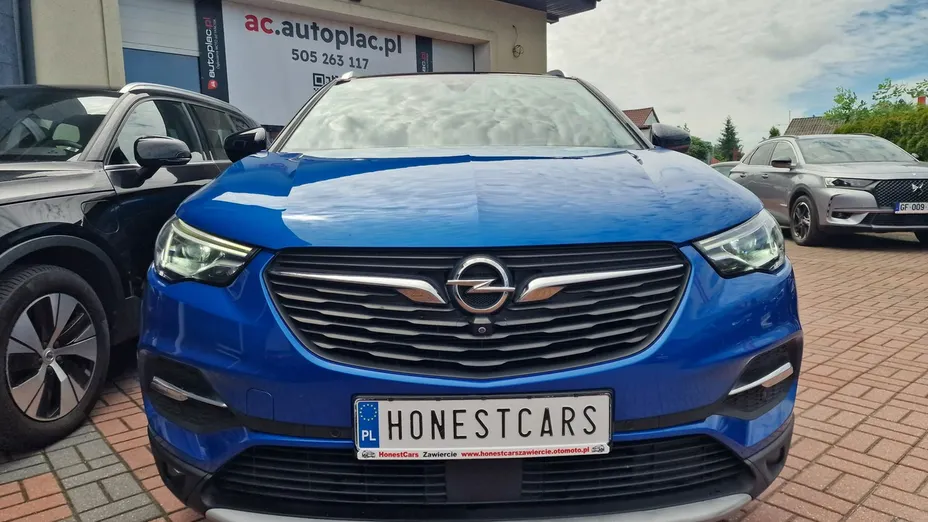 OPEL Grandland X -