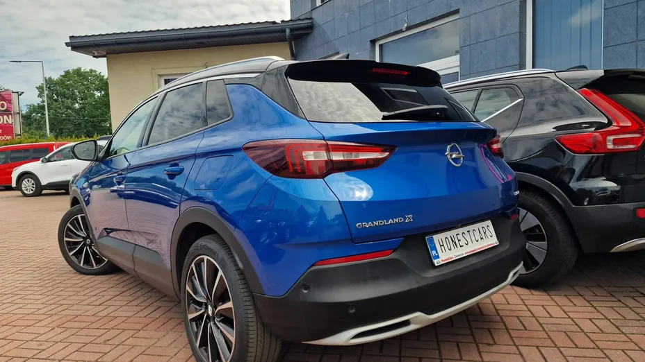 OPEL Grandland X -