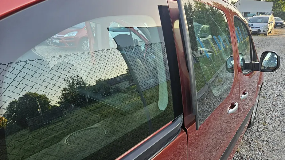 PEUGEOT Partner -
