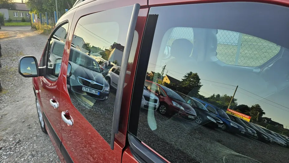 PEUGEOT Partner -