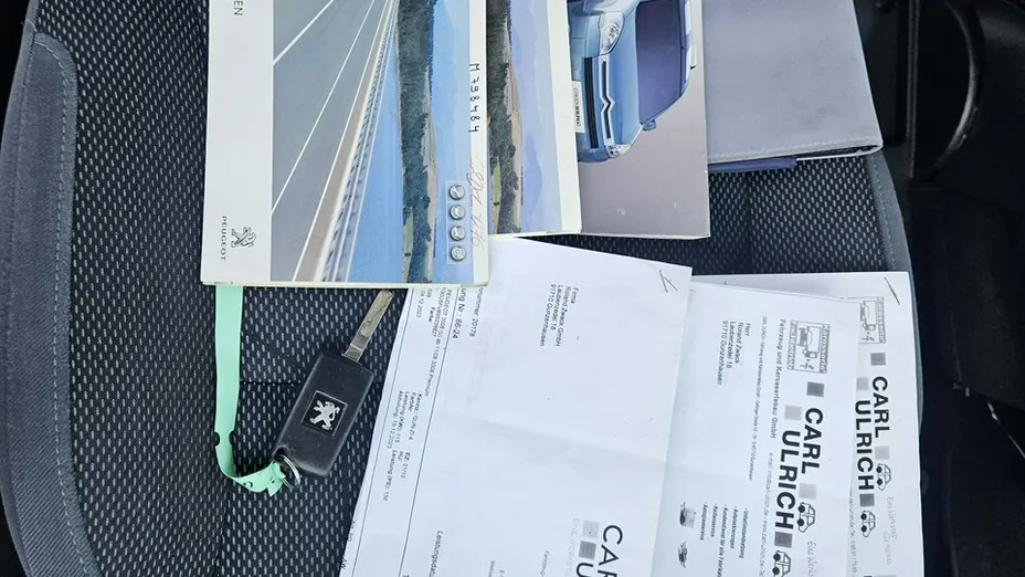 PEUGEOT Partner -