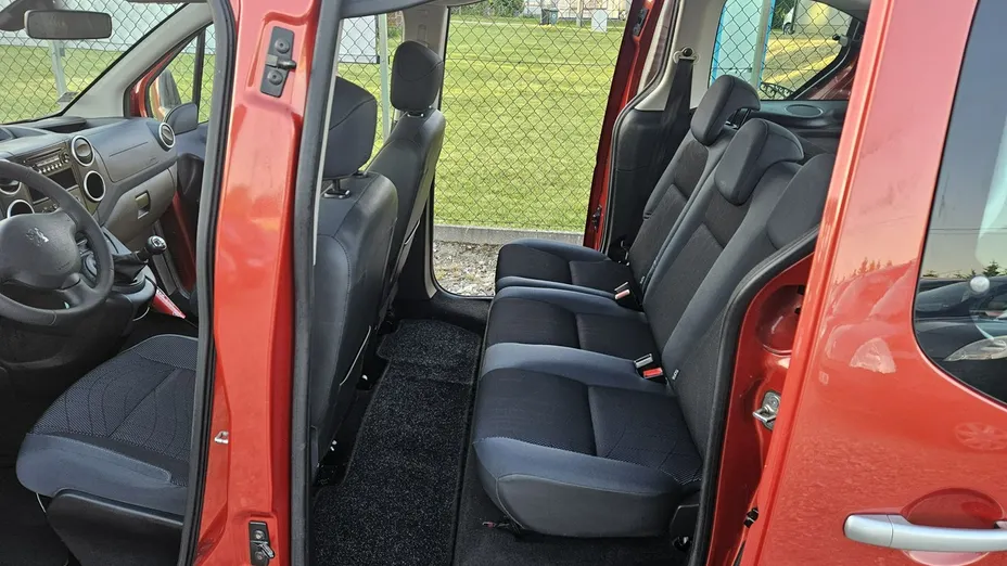 PEUGEOT Partner -