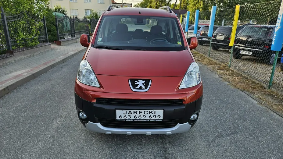 PEUGEOT Partner -
