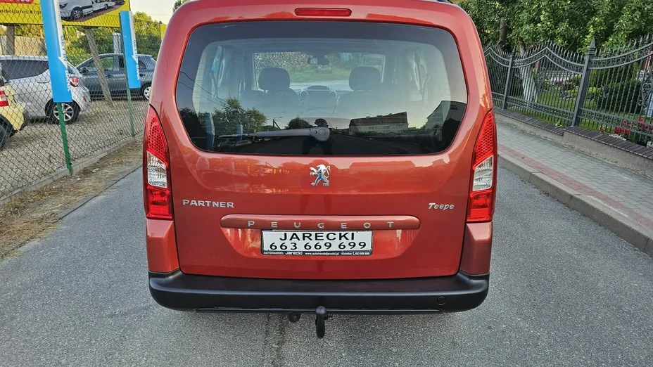 PEUGEOT Partner -