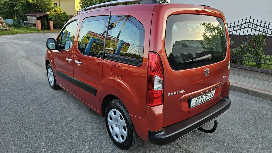 PEUGEOT Partner -