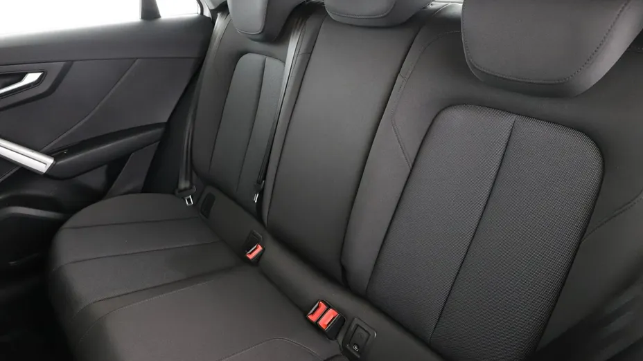 AUDI Q2 -