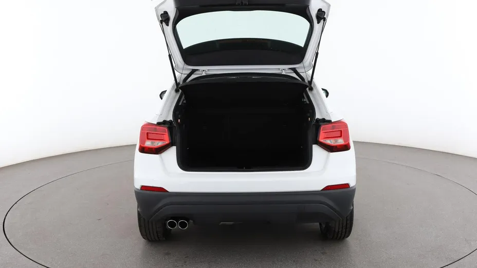 AUDI Q2 -