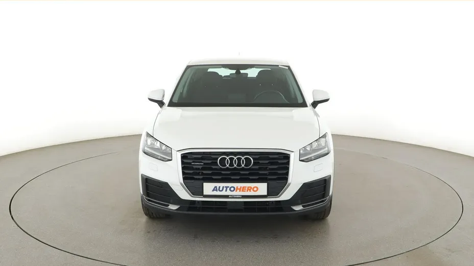 AUDI Q2 -