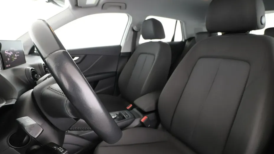 AUDI Q2 -