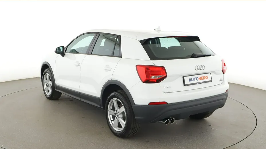 AUDI Q2 -