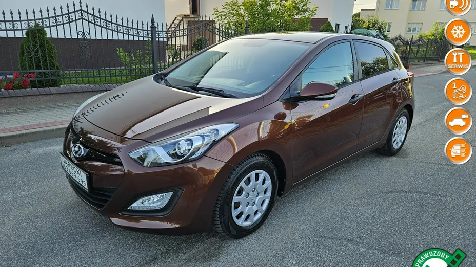 HYUNDAI i30 -