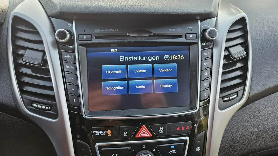 HYUNDAI i30 -