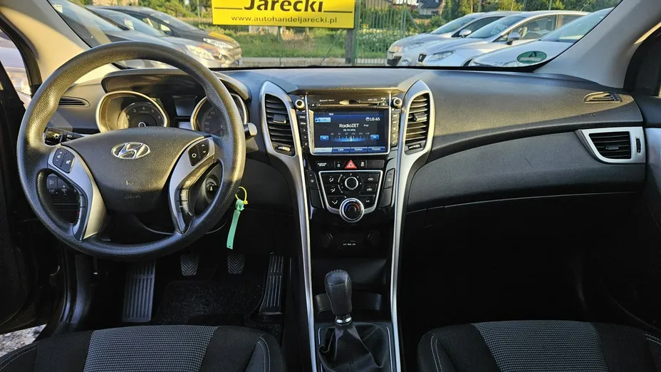 HYUNDAI i30 -