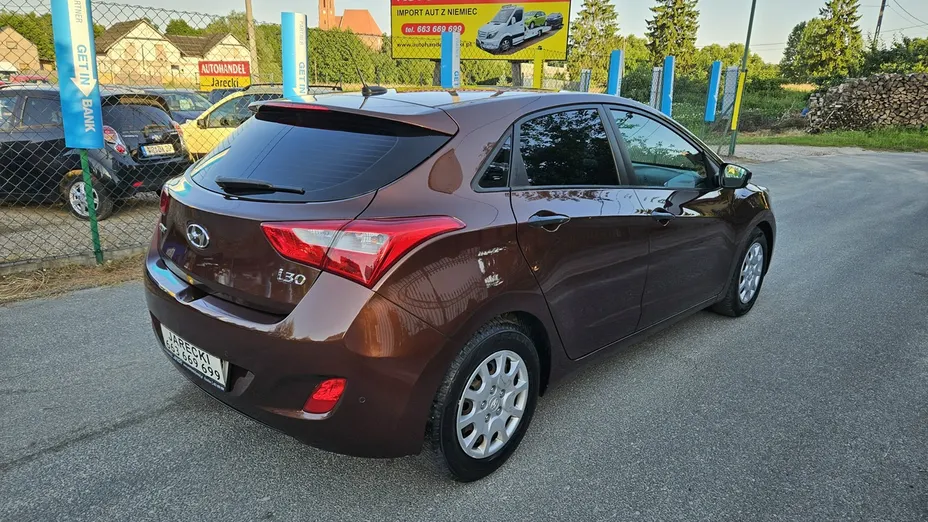 HYUNDAI i30 -