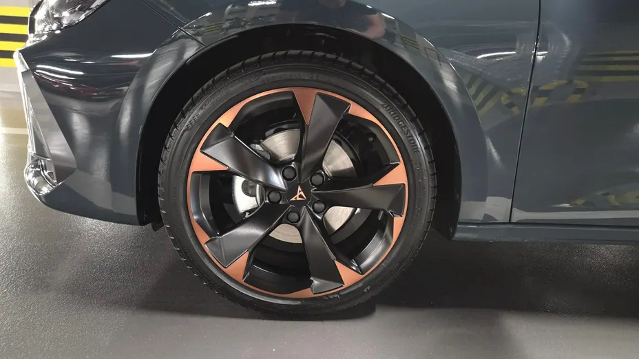 CUPRA Leon -