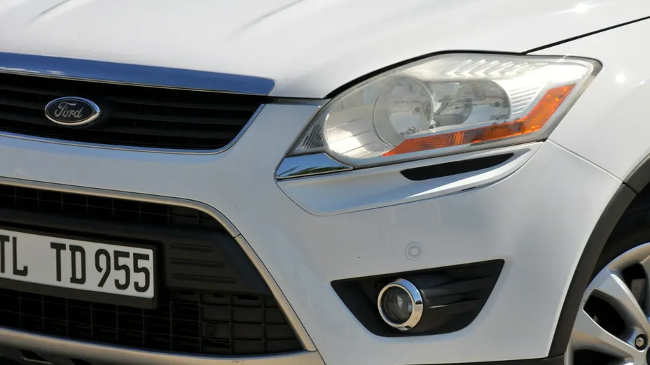 FORD Kuga -