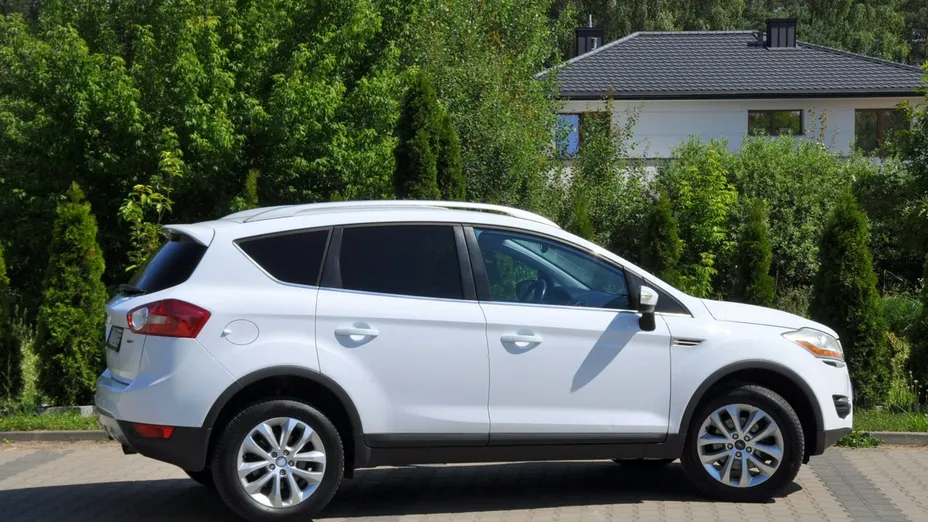 FORD Kuga -