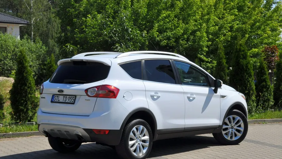 FORD Kuga -
