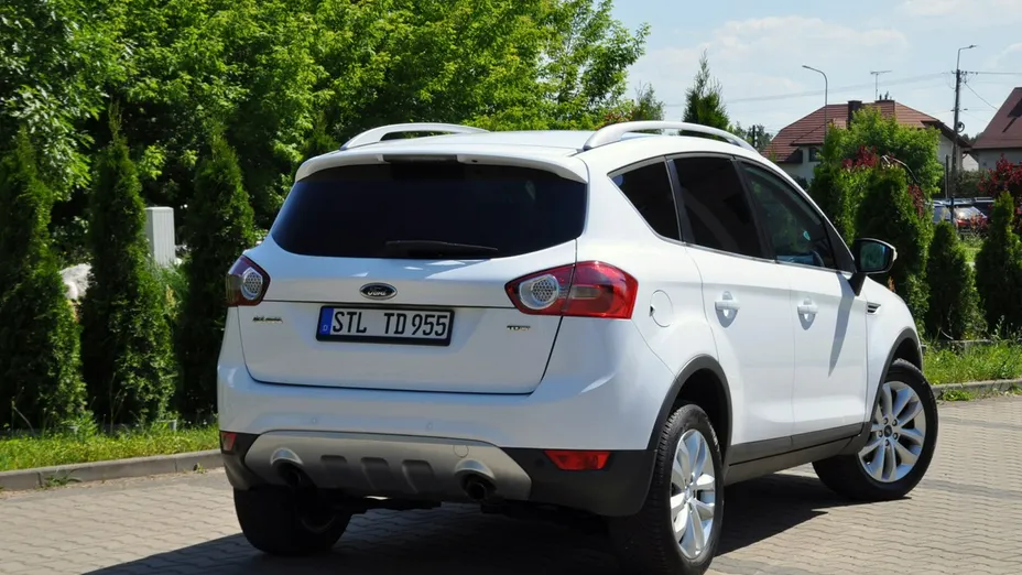 FORD Kuga -