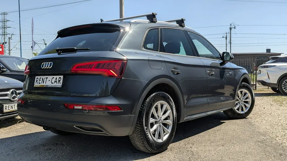 AUDI Q5 -
