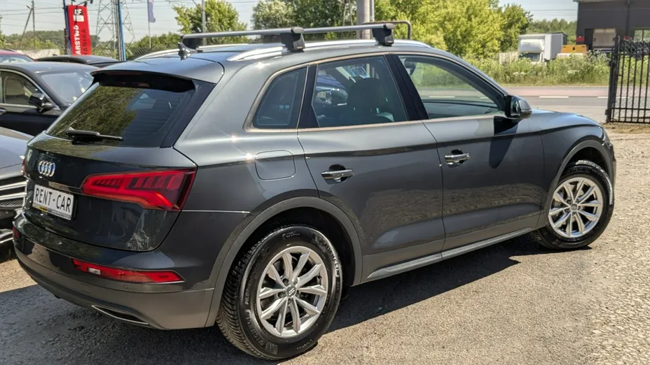 AUDI Q5 -